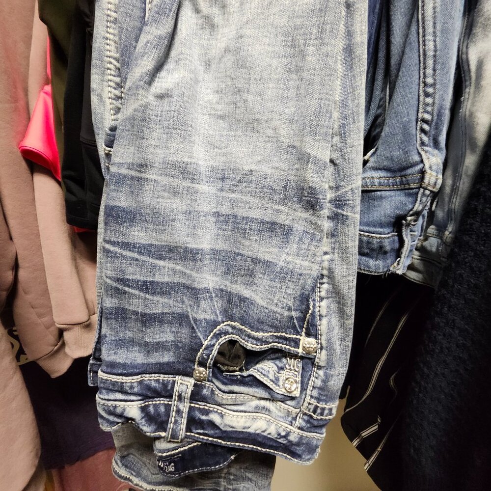 Jeans - Picture 2 of 2